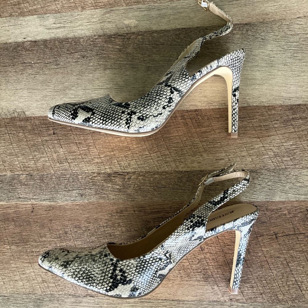 Just Fabulous Snake Pattern Heels Size 8